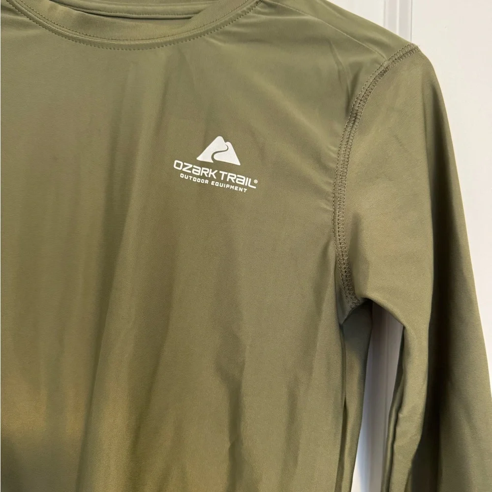 Ozark Trail Green Outdoor Shirt - Picture 2 of 4